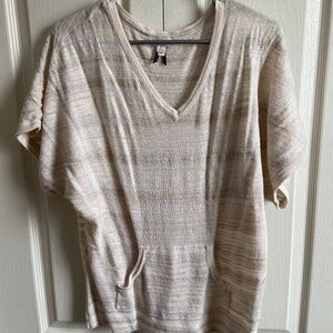 Neutral Top - Wide, Loose Sleeves